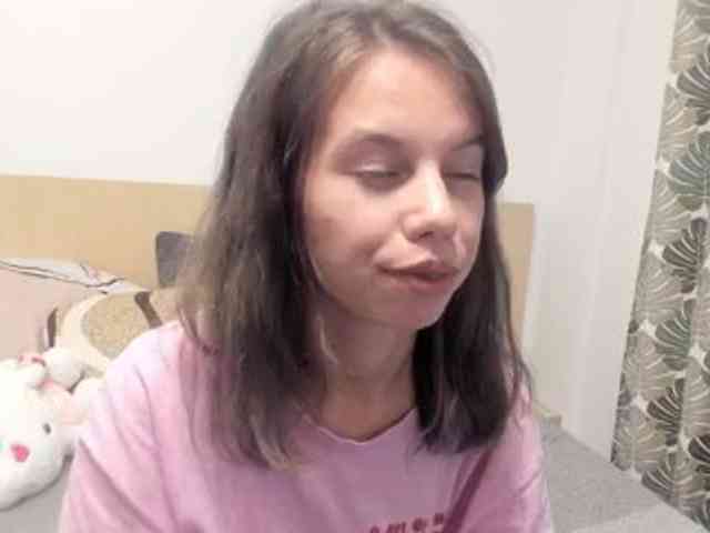 EmmaPetite webcam