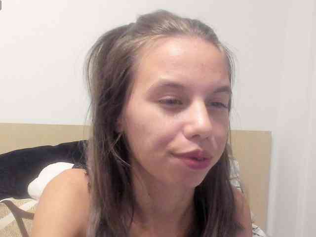 EmmaPetite webcam