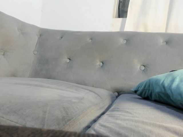 melani-and-fran — live couple cam