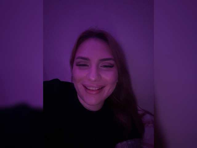 le modèle MDashiM est en webcam porno dans un show sur le site bongacams, il possède les tags suivants: White/Caucasian,Brunette,Shaved
