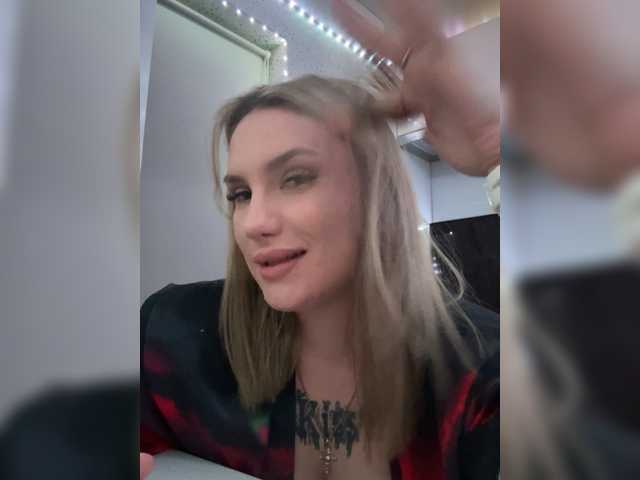 DavsegDa0 live cam on BongaCams