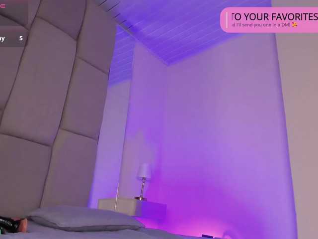 Hellen-garret live cam on BongaCams
