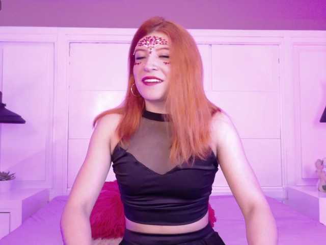 Amber-Foxx live cam on BongaCams