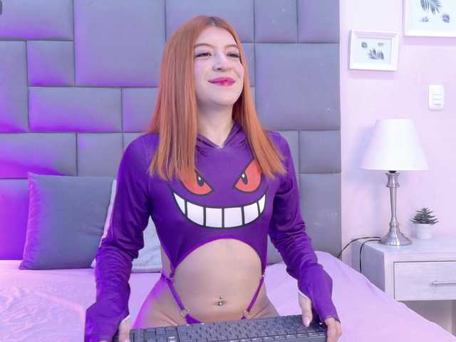 Amber-Foxx live cam on BongaCams
