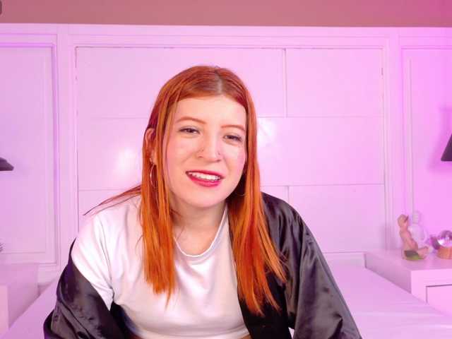 Amber-Foxx live cam on BongaCams