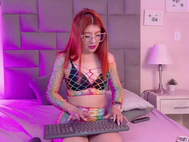 Amber-Foxx live cam on BongaCams