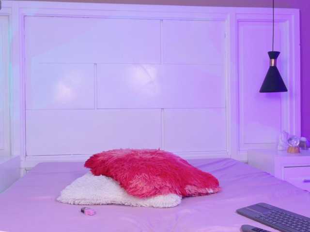 Amber-Foxx live cam on BongaCams