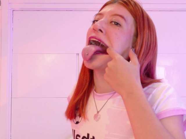 Amber-Foxx live cam on BongaCams