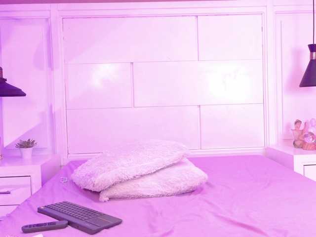 Amber-Foxx live cam on BongaCams
