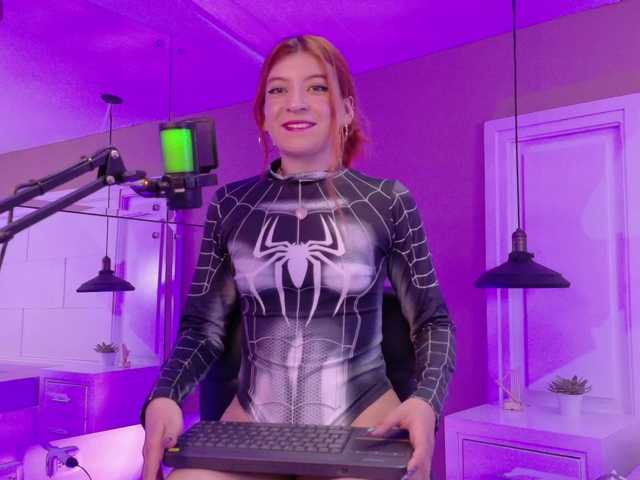 Amber-Foxx live cam on BongaCams
