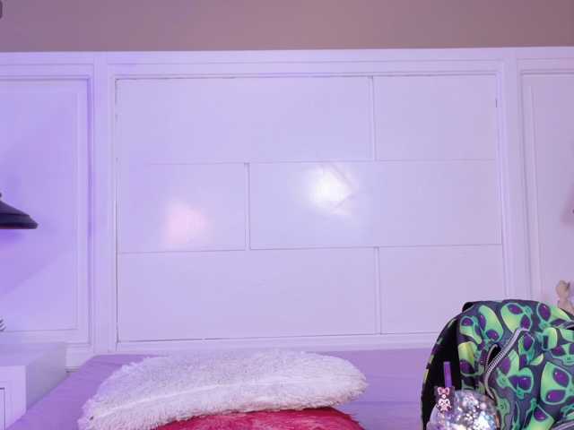 Amber-Foxx live cam on BongaCams
