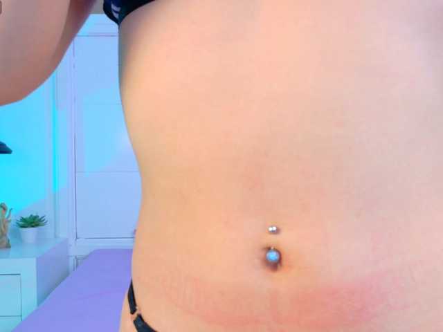 Amber-Foxx live cam on BongaCams