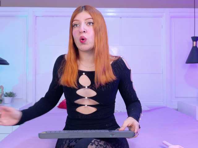 Amber-Foxx live cam on BongaCams