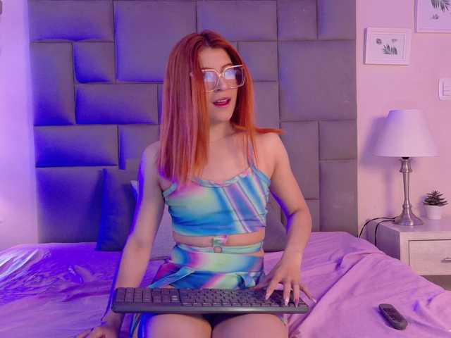 Amber-Foxx live cam on BongaCams