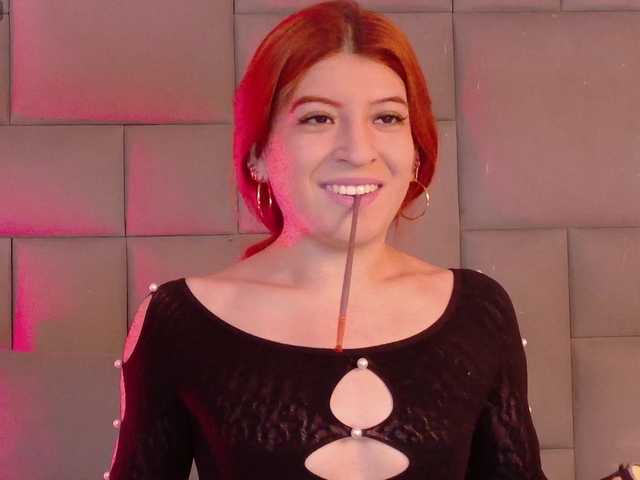 Amber-Foxx live cam on BongaCams