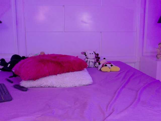 Amber-Foxx live cam on BongaCams