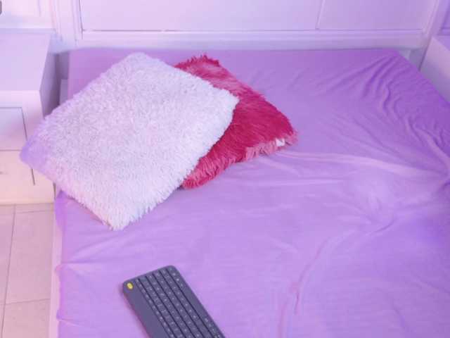 Amber-Foxx live cam on BongaCams