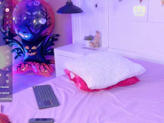 Amber-Foxx live cam on BongaCams
