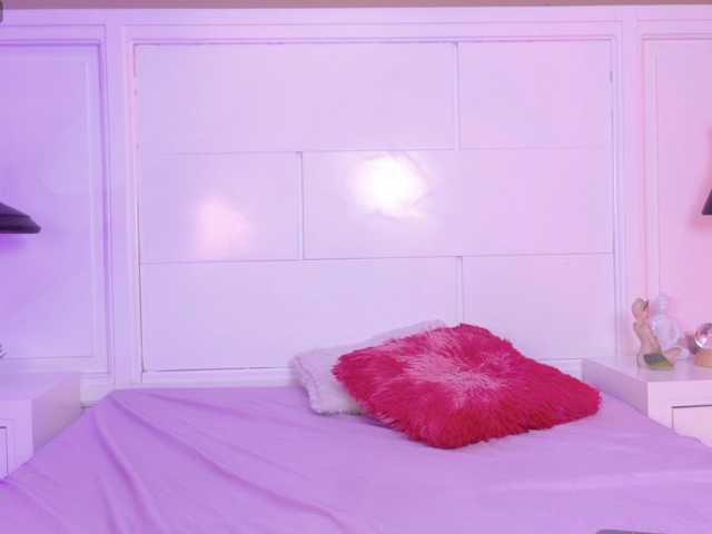 Amber-Foxx live cam on BongaCams