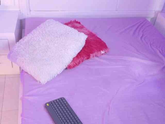 Amber-Foxx webcam