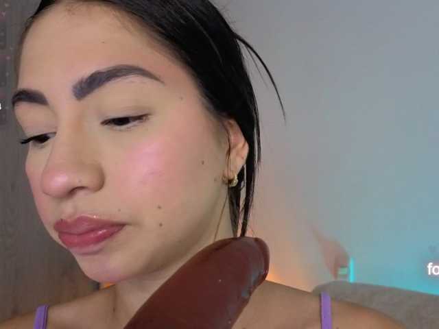 alannahh live cam on BongaCams