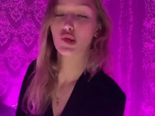 MilanaMurchik live cam on BongaCams