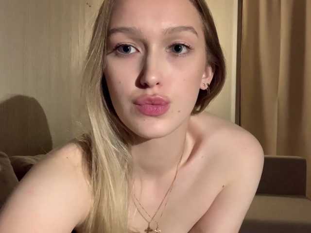 MilanaMurchik live cam on BongaCams