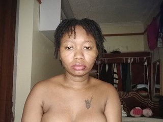 FreakyMaggie Porn Show