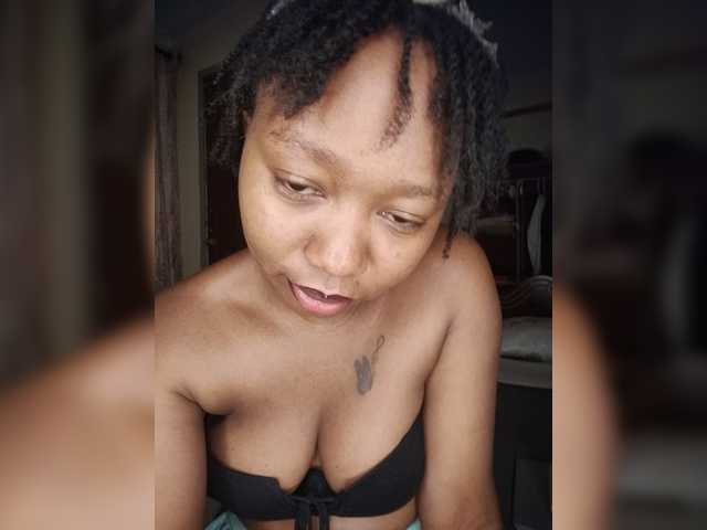 FreakyMaggie live cam on BongaCams