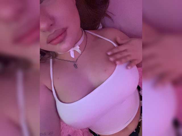 Vasilisasex1 live cam on BongaCams