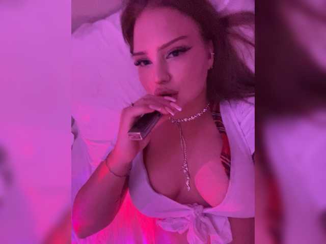 Vasilisasex1 live cam preview
