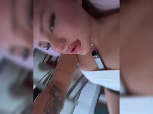 Vasilisasex1 live cam preview