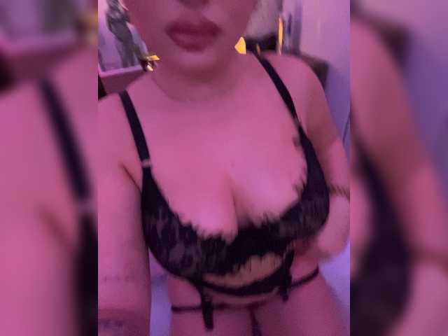 Vasilisasex1 live cam on BongaCams