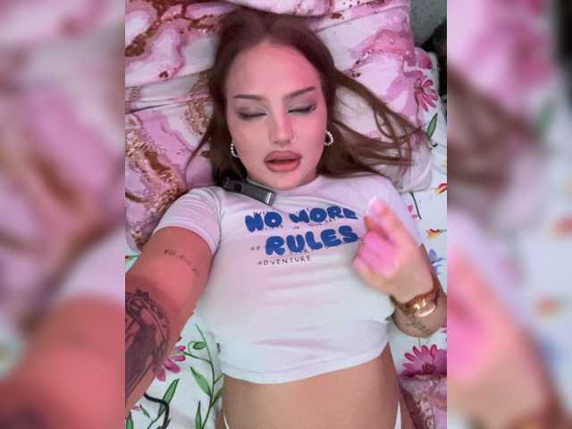 Vasilisasex1 live cam on BongaCams