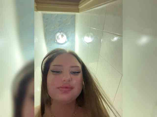 Vasilisasss's cam show statistics and live stream