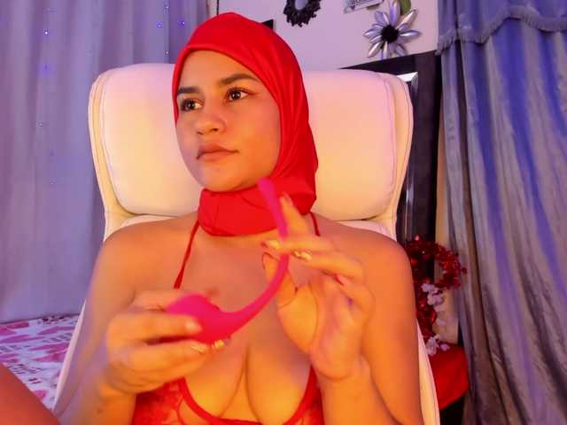 DanaQadir live cam on BongaCams