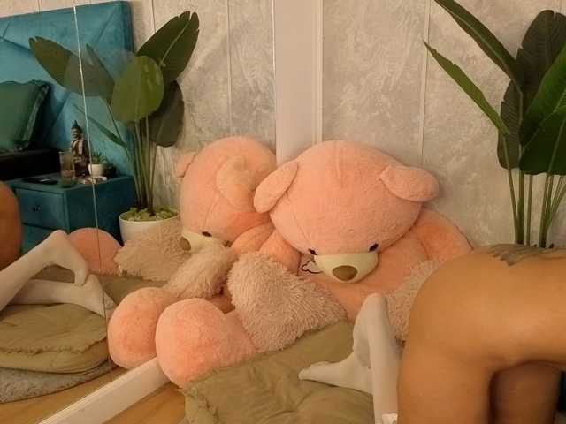 EvellynGold live cam on BongaCams