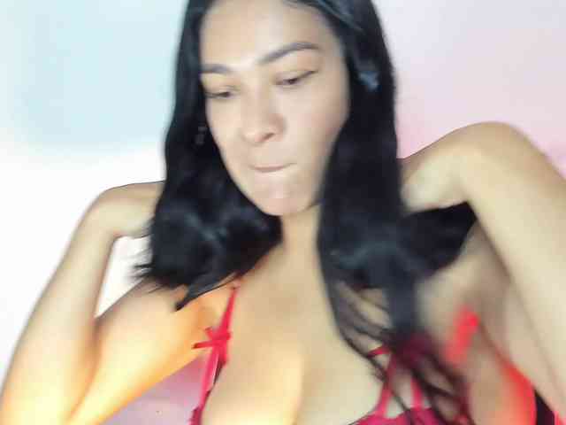 bellahadid webcam