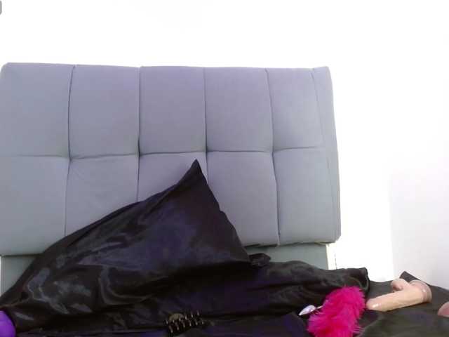 Moon-Ashley live cam on BongaCams