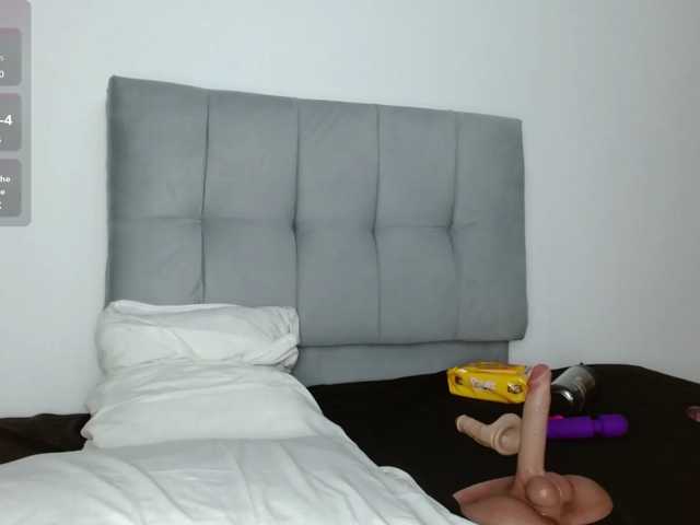 Moon-Ashley live cam on BongaCams