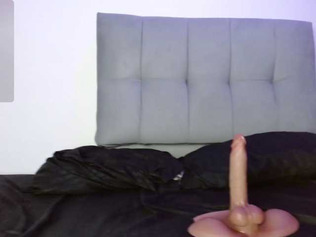 Moon-Ashley live cam on BongaCams