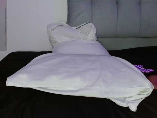 Moon-Ashley live cam on BongaCams