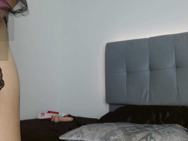 Moon-Ashley live cam on BongaCams