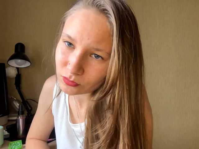 EliaPrach live cam on BongaCams