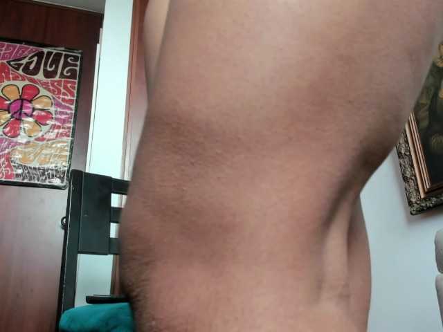 amaru-strip live cam preview