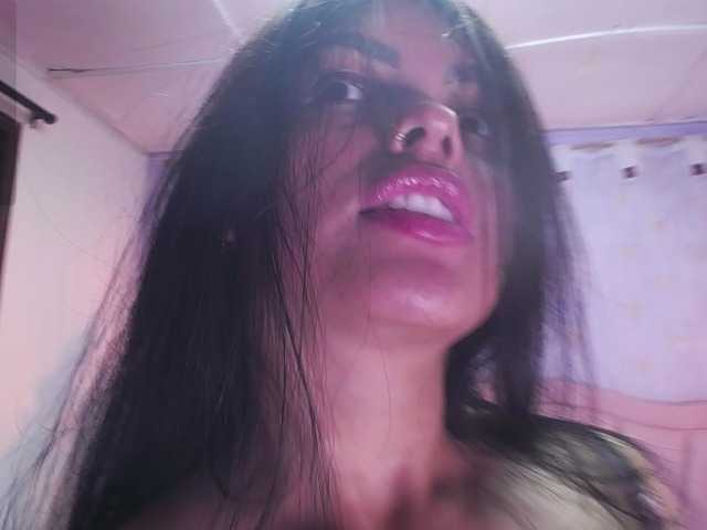 laineystone live cam on BongaCams
