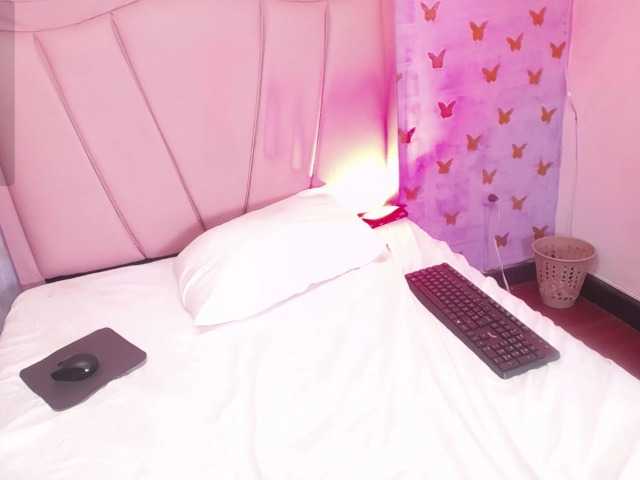 laineystone live cam on BongaCams