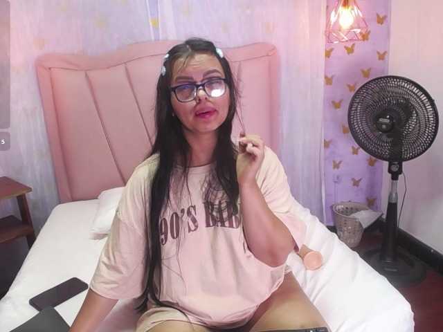 laineystone live cam on BongaCams