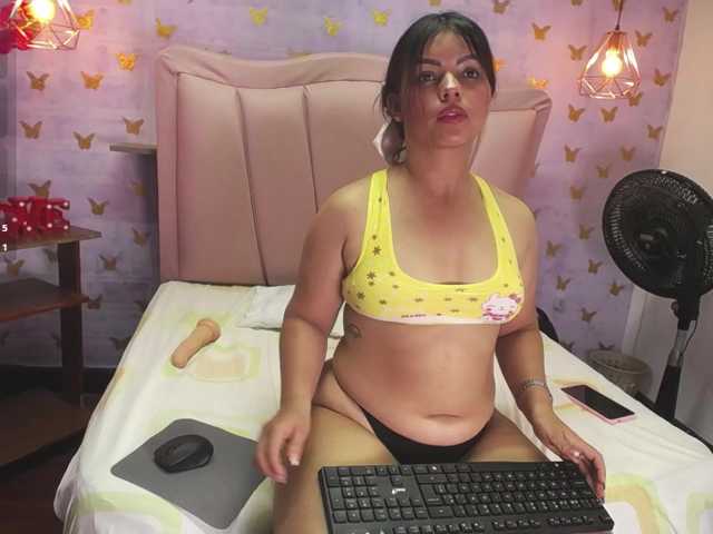 laineystone live cam on BongaCams