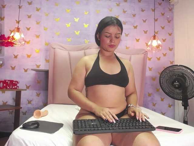 laineystone live cam on BongaCams